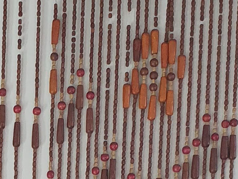 cortina cuentas dibujo madera oscura 220x90 1u